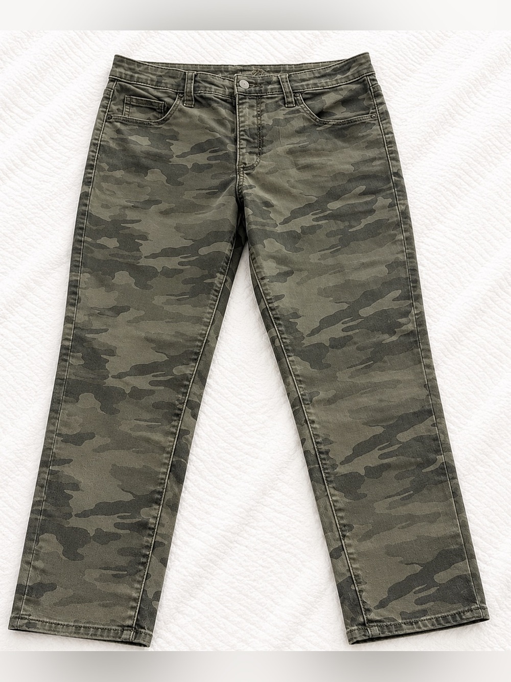 Universal Thread Olive Camouflage Straight Leg Jeans